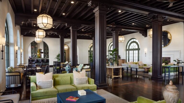 Resort-Lobby